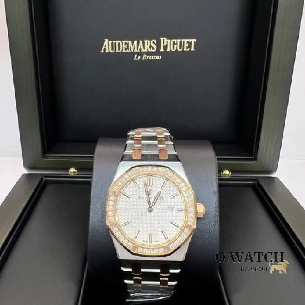 Audemars Piguet Royal Oak – Bicolore avec Lunette Sertie de Diamants