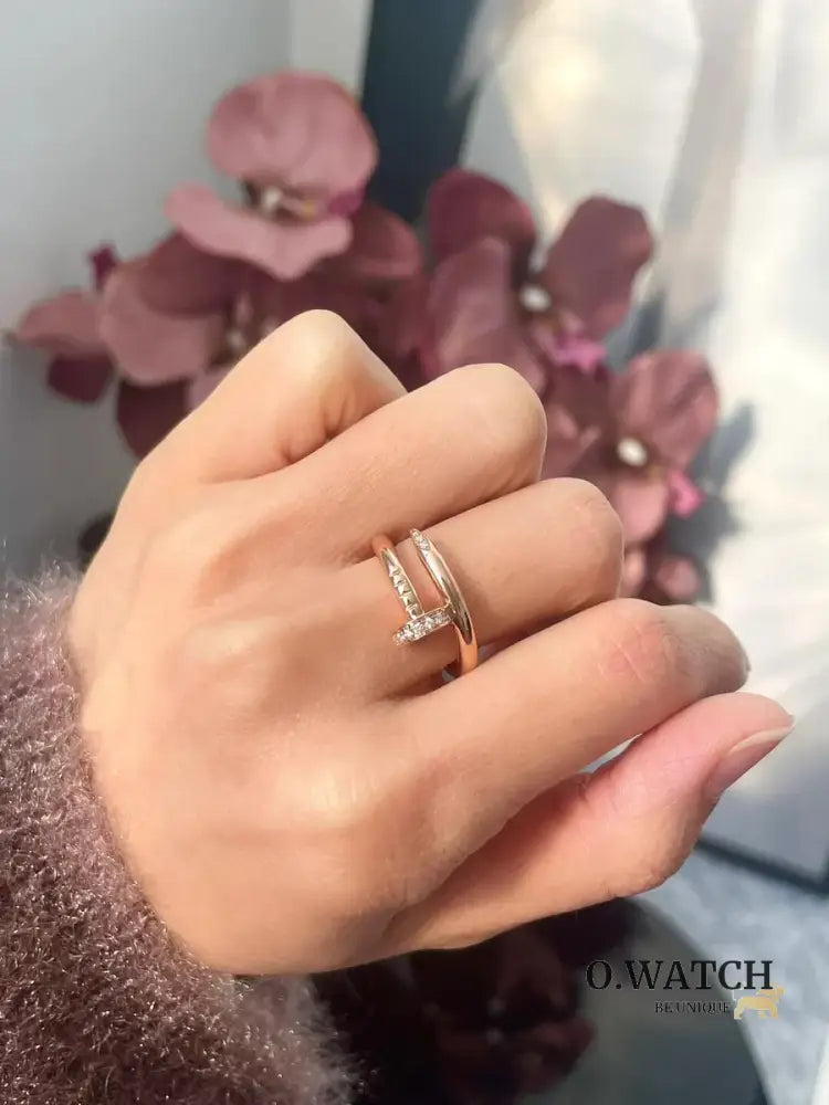 Ensemble de la collection « Juste un Clou » – bracelet et bague en diamants style classique Bracelet Cartier