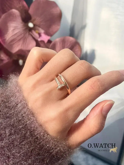 Ensemble de la collection « Juste un Clou » – bracelet et bague en diamants style classique Bracelet Cartier