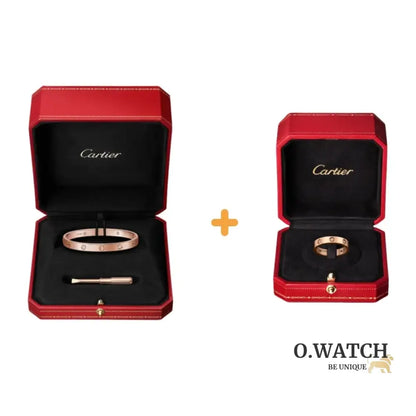 Ensemble deux pièces de la collection LOVE: un bracelet serti de 4 diamants et une bague sertie de 8 diamants. Bracelet