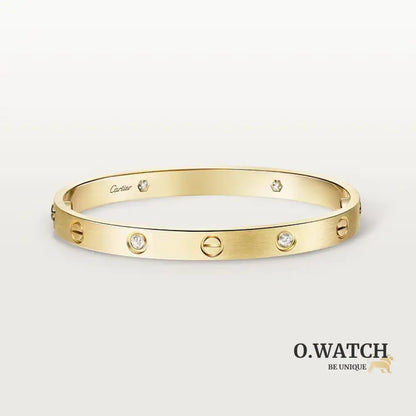 Ensemble deux pièces de la collection LOVE – un bracelet serti de 4 diamants et une bague sertie de 8 diamants Bracelet